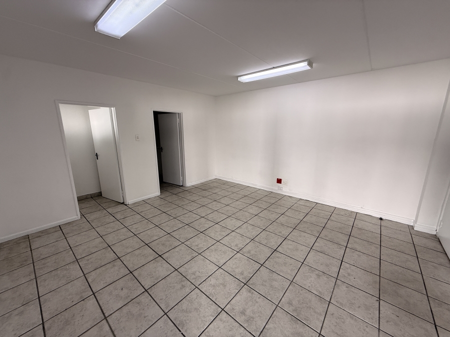 To Let Commercial Property for Rent in Parow Industrial Western Cape